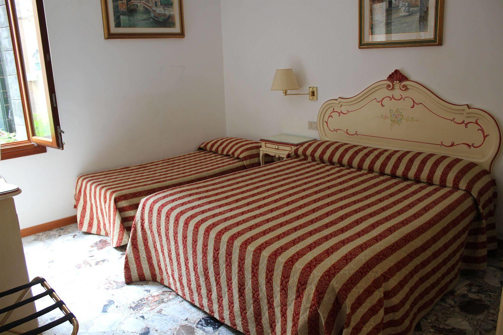 Guesthouse Al Profeta Venice Luaran gambar